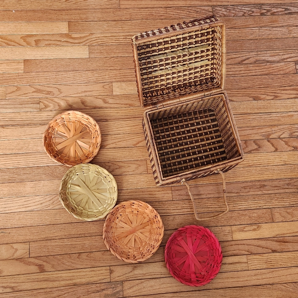 Wicker Picnic Basket With Plates